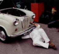 Spadge underneath an A35