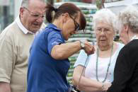PCSO Marie Smith installing a purse chain